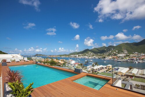 C316 - Lagoon view with balcony