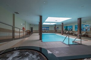 Utendørsbasseng