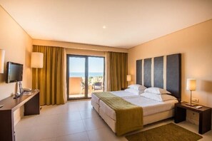 Cribs/infant beds - Vila Gale Atlantico (Guia)