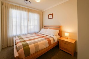 4 Schlafzimmer, Bügeleisen/Bügelbrett, Reisekinderbett, kostenloses WLAN