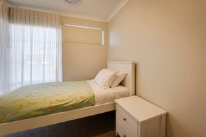 4 bedrooms, iron/ironing board, travel cot, free WiFi