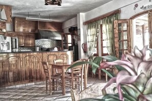 Bar (on property) - Matala Dimitris Resort (Matala)