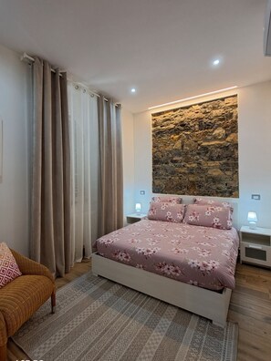 1 chambre, fer et planche à repasser, Wi-Fi, draps fournis