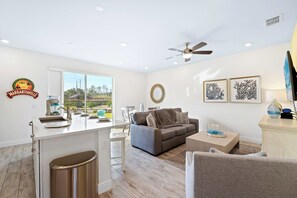 Townhome, Multiple Beds, Patio, Garden View (Capri Sunset) | Interior