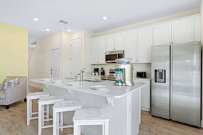 Townhome, Multiple Beds, Patio, Garden View (Capri Sunset) | Private kitchen