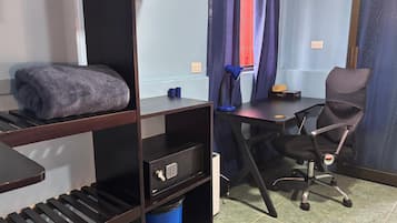 Caja de seguridad en la habitación, cortinas blackout y wifi gratis