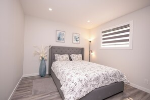 3 chambres, fer et planche à repasser, Wi-Fi, draps fournis