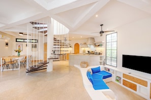 Interior - Modern Casita Close to the Sea in Playa Langosta, Tamarindo (Playa Langosta)