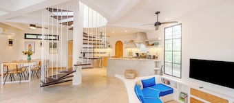 Modern Casita Close to the Sea in Playa Langosta, Tamarindo