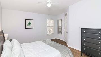 Condo, várias camas, sacada, vista para o jardim (Celebrate at Club Cortile) | 3 quartos, individualmente decorados, individualmente mobiliados