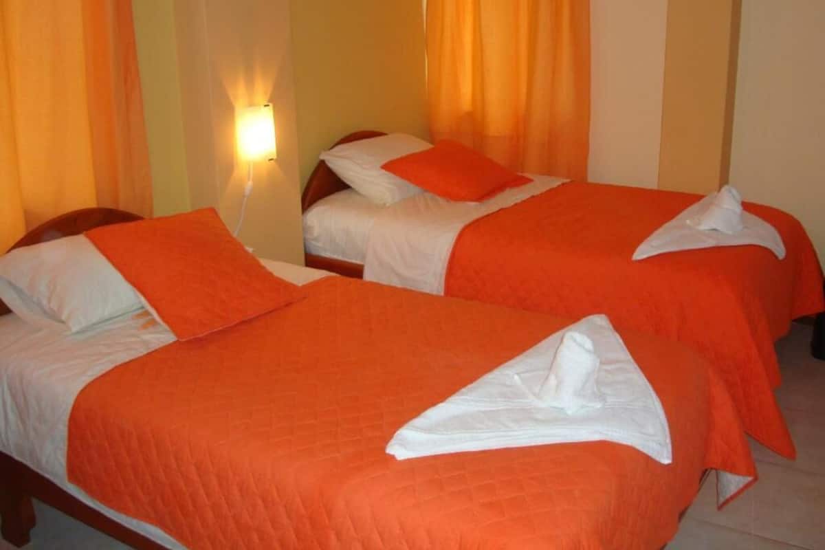 Economy tweepersoonskamer, 1 slaapkamer, balkon, uitzicht op stad | 1 slaapkamer, gratis wifi, rolstoeltoegankelijk