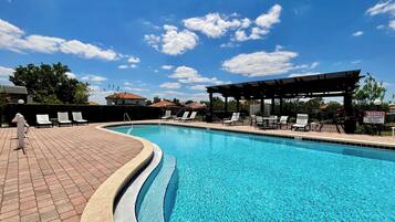 Outdoor pool, pool loungers