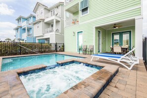 Outdoor pool, pool loungers - Coconut Cabana: Access 4 Most! (Kissimmee)