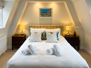 1 slaapkamer, een bureau, een strijkplank/strijkijzer, gratis wifi