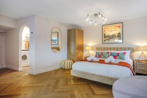 1 bedroom, desk, iron/ironing board, free WiFi