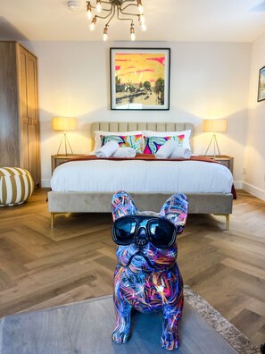 1 chambre, bureau, fer et planche à repasser, Wi-Fi gratuit