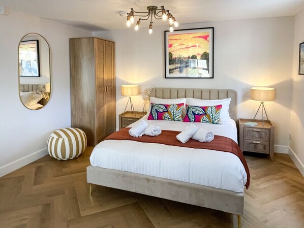 1 bedroom, desk, iron/ironing board, free WiFi