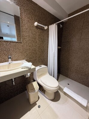Comfort-Zimmer, 1 Schlafzimmer | Badezimmer | Dusche, Haartrockner, Handtücher, Seife