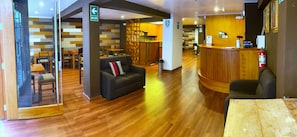 Check-in-/Check-out-Schalter