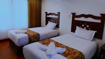 Tremannsrom – familie | Skrivebord, skrivebord for bærbar PC og wi-fi (inkludert)