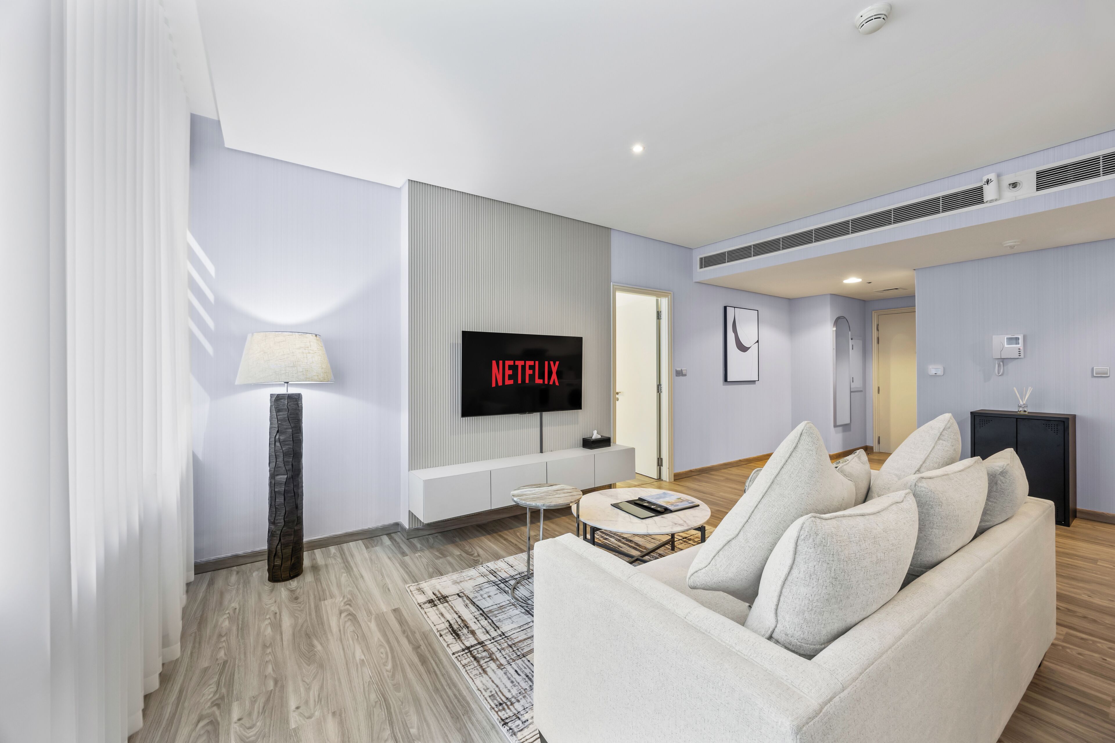 Smart TV, Netflix, películas con cargo, servicios de streaming