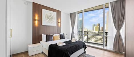 Executive Studio Suite | Memory foam beds, in-room safe, desk, laptop workspace