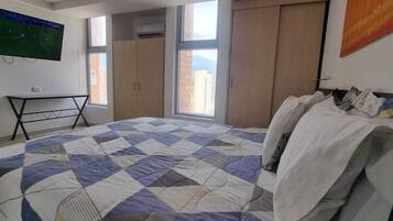 1 bedroom, in-room safe, desk, iron/ironing board