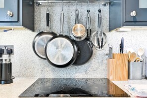 Fridge, microwave, oven, coffee/tea maker