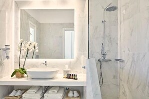 Cribs/infant beds - Archipelagos Hotel - Small Luxury Hotels of the World (Mykonos)