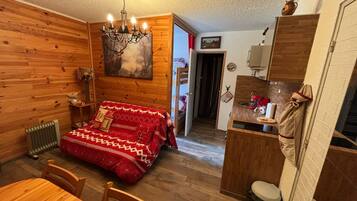 1 slaapkamer, reisbedje