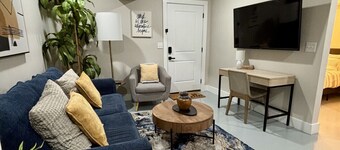 Downtown Huntsville Gem - Walk to VBC