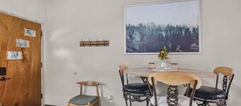 Cozy Boho Hideaway  1BR Retreat w/ Smart TV