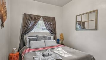 1 bedroom, free WiFi, bed sheets