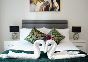 1 dormitorio, tabla de planchar con plancha, wifi gratis y ropa de cama