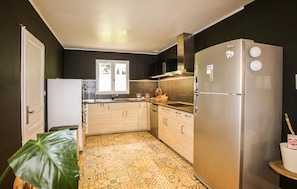 Geladeira, fogão, cooktop, lava-louças