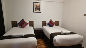 Standard Twin Room | Free WiFi