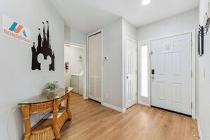 Appart'hôtel, plusieurs lits, patio, vue jardin (Get Away Bay at Bahama Bay) | Intérieur