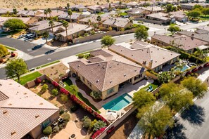 Exterior - Indio 4000 SQ FT 5bedroom. 3 BATH, SALT, POOL , SPA, WiFi and AC, COACHELLA, (Indio)