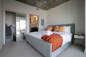 1 bedroom, iron/ironing board, free WiFi, bed sheets - Central Downtown Raleigh Luxury High-Rise Condo (Raleigh)