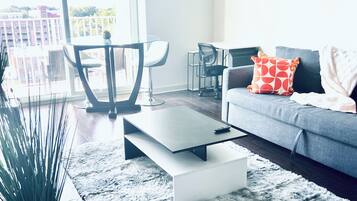 Smart TV y chimenea