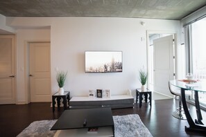 Interior - Central Downtown Raleigh Luxury High-Rise Condo (Raleigh)