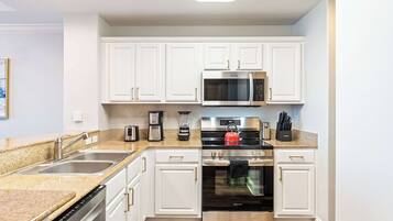 Condo, Multiple Beds, Balcony (Lake Views At Blue Heron) | Private kitchen | Fridge, microwave, oven, stovetop