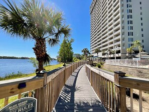 Property grounds - Lake Views At Blue Heron (Orlando)
