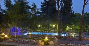 Outdoor pool - Melia Grand Hermitage (Golden Sands)