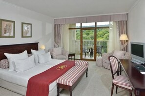 Cribs/infant beds - Melia Grand Hermitage (Golden Sands)