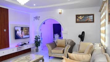 Smart TV, DVD player, ping pong, music library