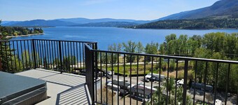 Hilltop Haven - Stunning View