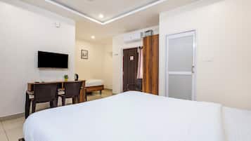 Ropa de cama de alta calidad, escritorio, wifi gratis y ropa de cama