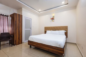 Ropa de cama de alta calidad, escritorio, wifi gratis y ropa de cama 