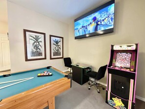 Games room - Marcellas Villa At Acadia Estates (Kissimmee)